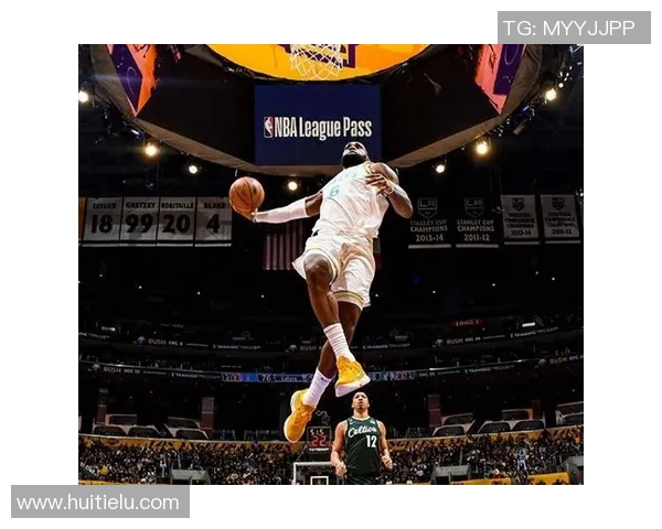 篮球明星脚印的传奇旅程与他们背后的故事揭秘