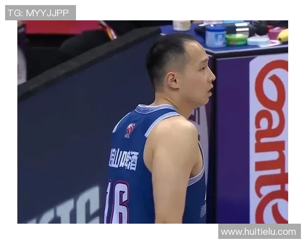 篮球明星意外场上失态引发热议视频曝光引发球迷热议与反思